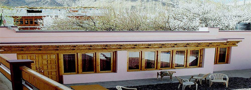 Beyond Stay - Kanika Himalayan View Лех Экстерьер фото