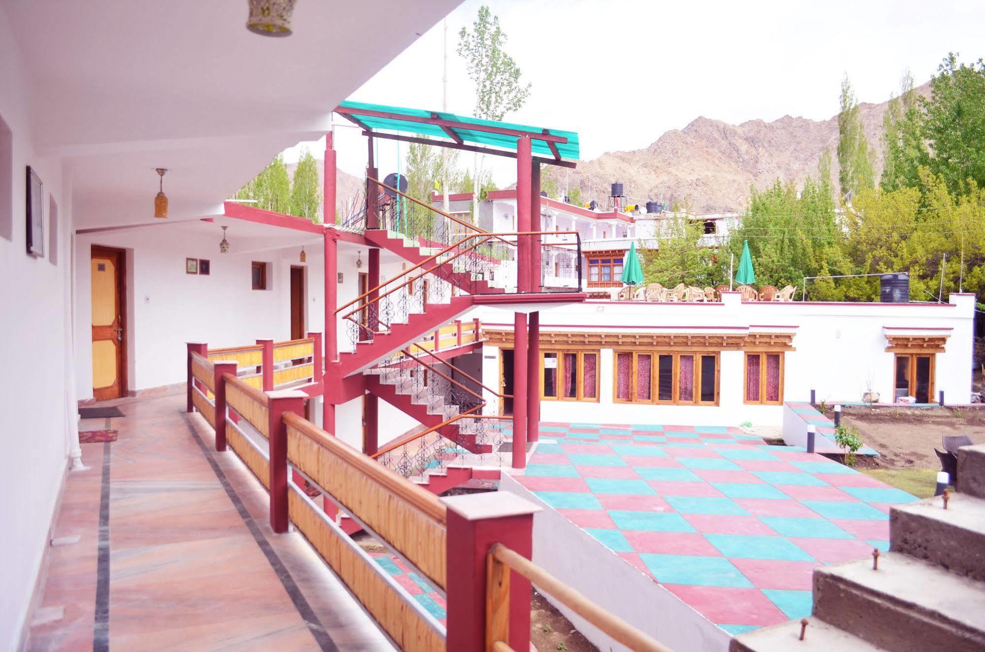 Beyond Stay - Kanika Himalayan View Лех Экстерьер фото